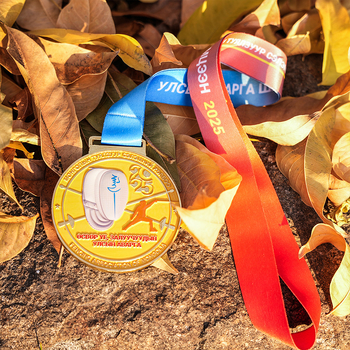 Personalizirana medalja za sportske događaje: maraton, planinarenje i trčanje – memorijalna medalja, zlatno obložena