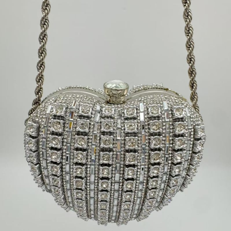 Torbica za večernji događaj u obliku srca s kristalima i lancem – ženska clutch torba