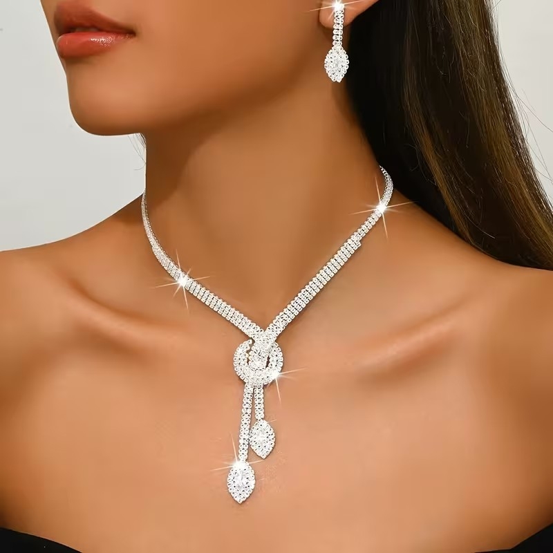 Ženski set ogrlice i naušnica, europski stil, privjesak s voćnim motivom, rhinestones, lanac za ključnicu