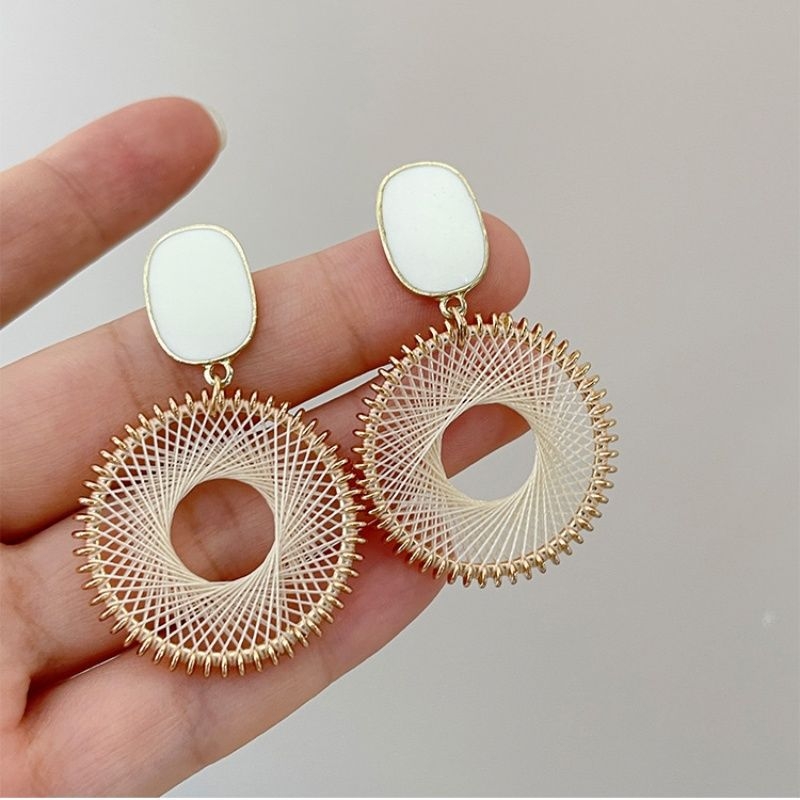 Naušnice pletene u francuskom stilu, kremaste boje, elegantan boho ljetni dodatak za žene