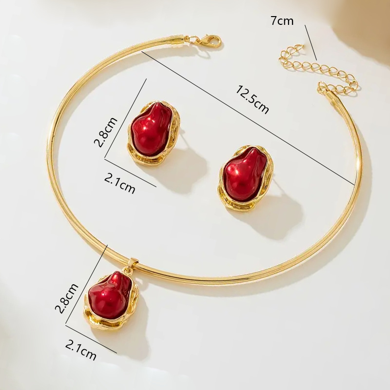 Set naušnica i ogrlica s imitacijskim perlama u burgundijskoj boji, barokni stil – elegantan, svestran