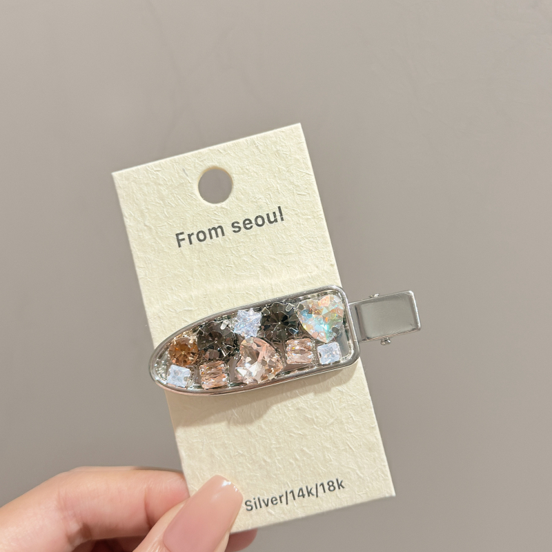 Koreai finom hajcsat cirkóniummal, varrat nélküli kivitelezés, oldalsó frufru-klipsz, könnyed luxus stílus