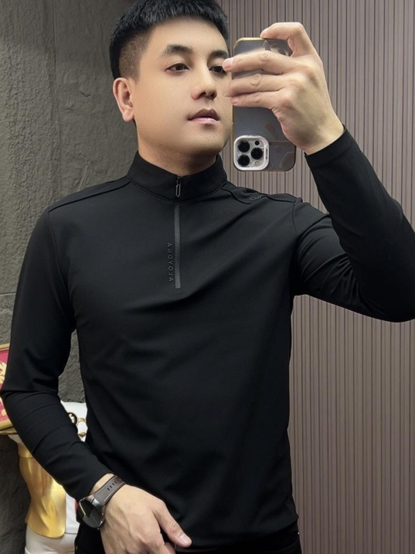 Férfi slim-fit póló fleece-béléssel és fél cipzárral – casual az őszi-téli szezonra