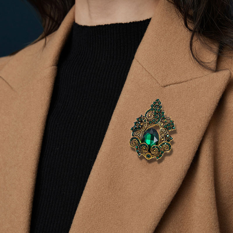 Vintage broš od kristalnog stakla s franuskih rhinestones cvijetom za rever muškarog sakoa