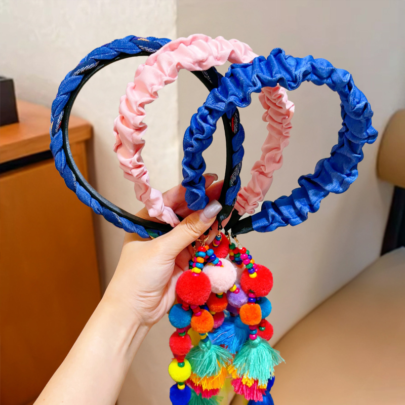 Gyerekeknek szóló retro etnikus stílusú fejpánt bojtokkal és pomponokkal