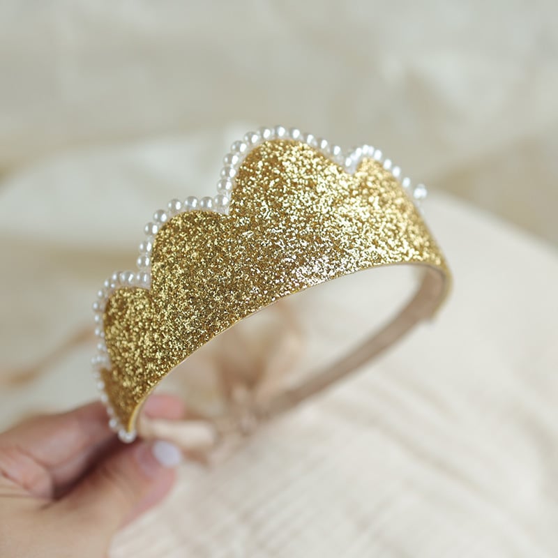 Diademă pentru copii cu funda și perle, coroană aur și argint – accesoriu prințese pentru ziua de naștere