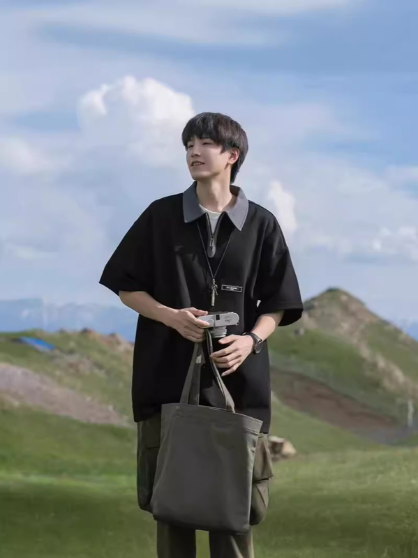 Férfi rövid ujjú pamut polo ing fél cipzárral, japán retro stílus, lazán szabott, nyári viselet
