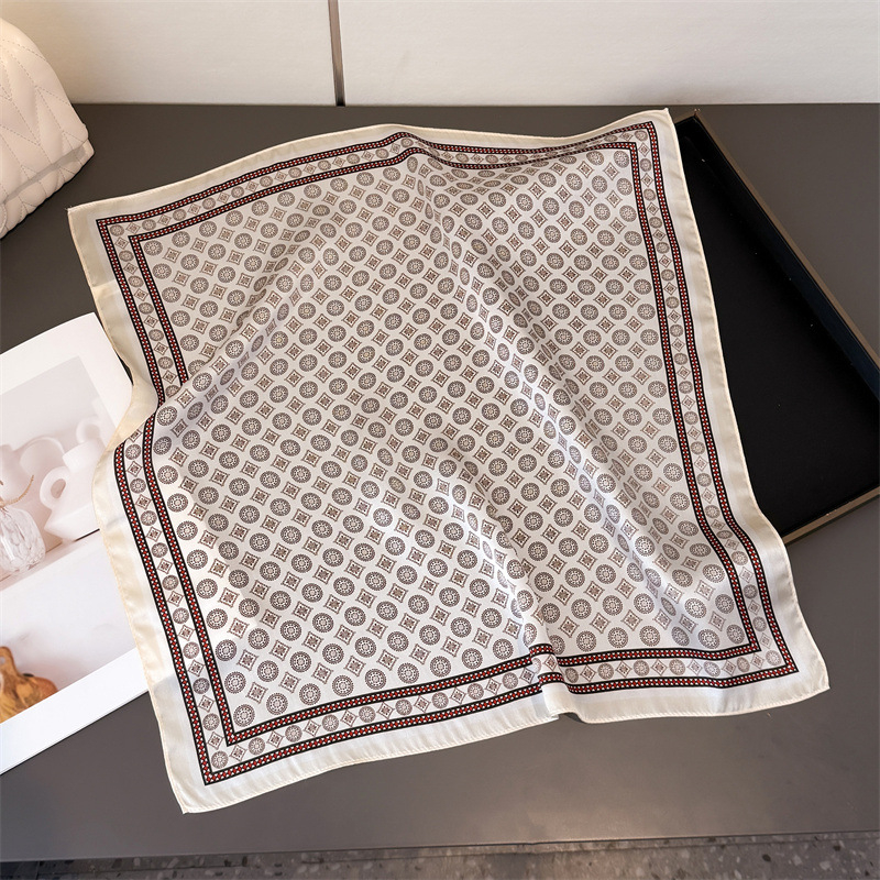 Šal s otiskom od svile, 100% svila, kvadratnih 53×53 cm, svestran ženski dodatak