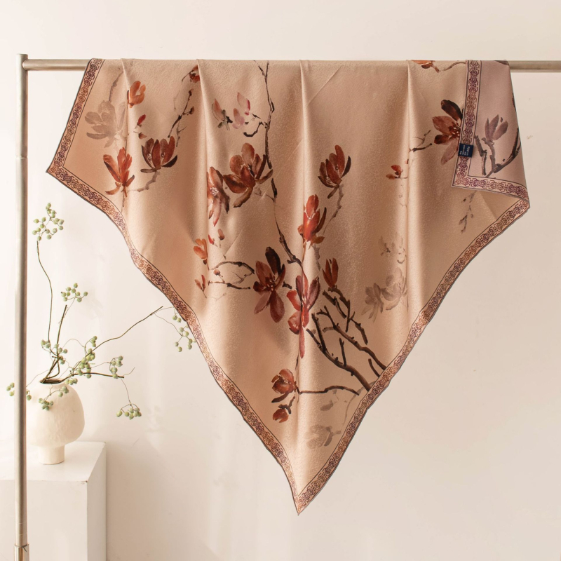 Dvostrani svileni šal za žene, sofisticiran dojam luksuza, vintage tinta stil, šal od mulberry svile s atmosferskim prizvukom