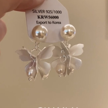 Ženske naušnice s cvjetnim motivom, nišna moda, elegantne, svestrane, jedinstvene, visoke kvalitete.