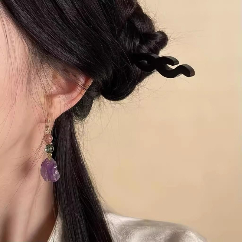 Purpurne biserne naušnice za žene - elegantan dizajn visoke kvalitete uz resice i kukicu