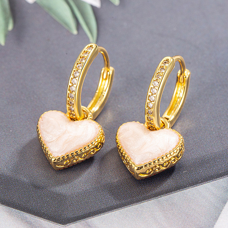 Cercei roșii cu inimă dublă, cu accente de mother-of-pearl pentru femei – accesorii elegante și versatile pentru toamnă-iarnă
