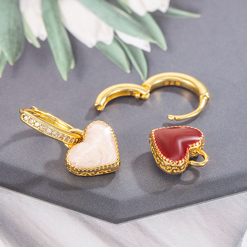 Cercei roșii cu inimă dublă, cu accente de mother-of-pearl pentru femei – accesorii elegante și versatile pentru toamnă-iarnă