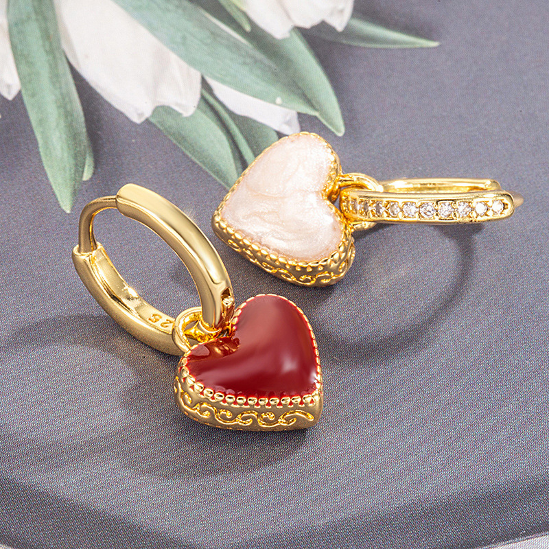 Cercei roșii cu inimă dublă, cu accente de mother-of-pearl pentru femei – accesorii elegante și versatile pentru toamnă-iarnă
