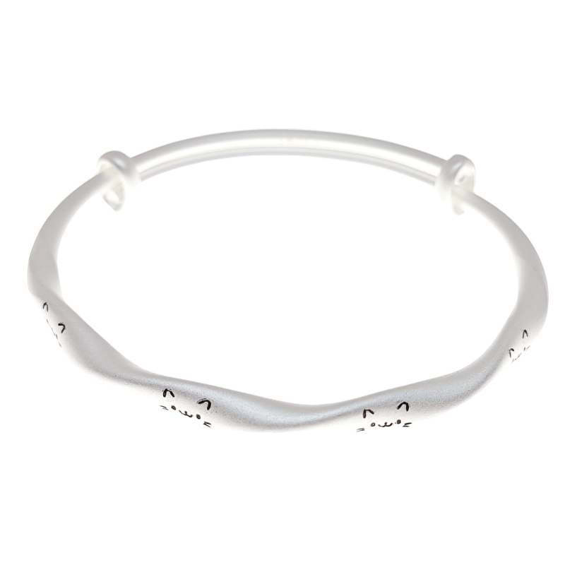 Macskaarc mosolyú Mobius karkötő nőknek – minimalist, matt felületű, nyitható, réz