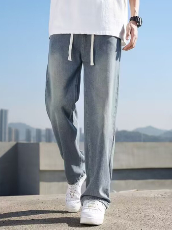 Férfiaknak világoskék farmer laza szabás, mosott denim, egyenes szár, elasztikus derék, mindennapi farmer