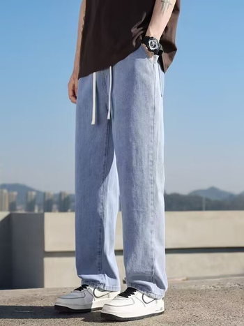 Férfiaknak világoskék farmer laza szabás, mosott denim, egyenes szár, elasztikus derék, mindennapi farmer