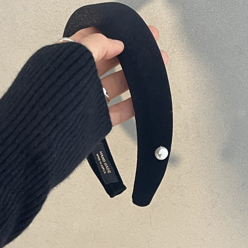 Vintage crna traka za kosu od baršuna s perlama, barokno retro elegancija, minimalistički dodatak za kosu