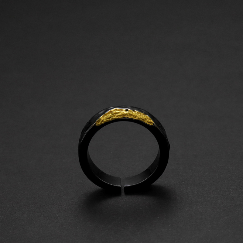 Prsten s originalnim dizajnom - Skriveno zlato, vintage minimalistički stil, unisex