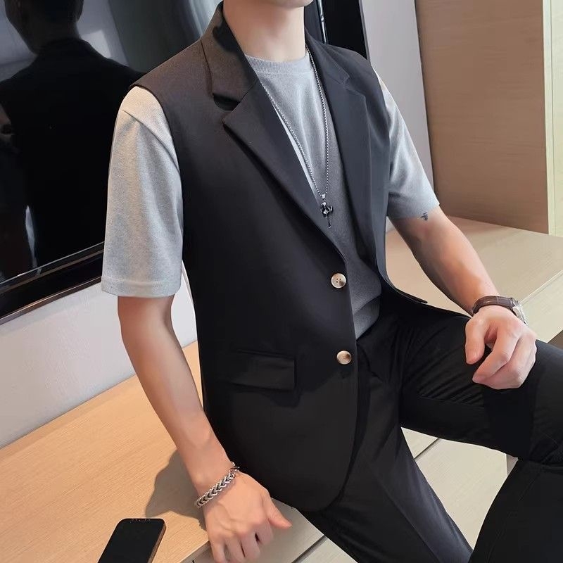 Γιλέκο με κοντά μανίκια σε εφαρμογή Slim-Fit για επιχειρηματικό ντύσιμο, καλοκαίρι 2026, μονόχρωμο υψηλής ποιότητας με πολλαπλές τσέπες