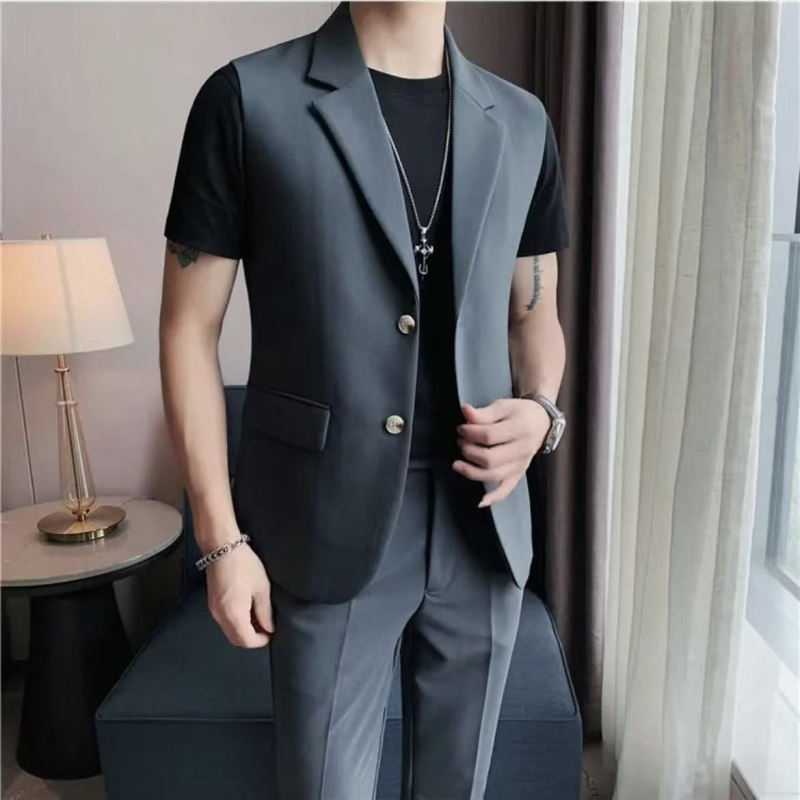 Γιλέκο με κοντά μανίκια σε εφαρμογή Slim-Fit για επιχειρηματικό ντύσιμο, καλοκαίρι 2026, μονόχρωμο υψηλής ποιότητας με πολλαπλές τσέπες