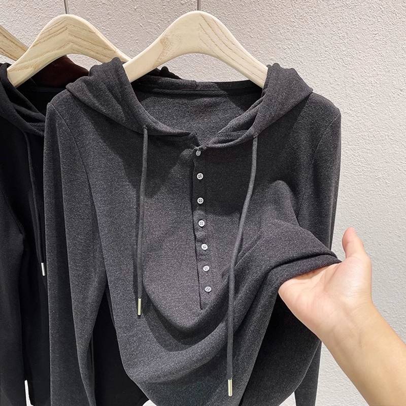 Qiaofuduo izuzetno mek dvostrano baršun kapuljača s dugim rukavima, fleece‑obloženo, topli osnovni komad za jesen-zimu, opuštenog stila.