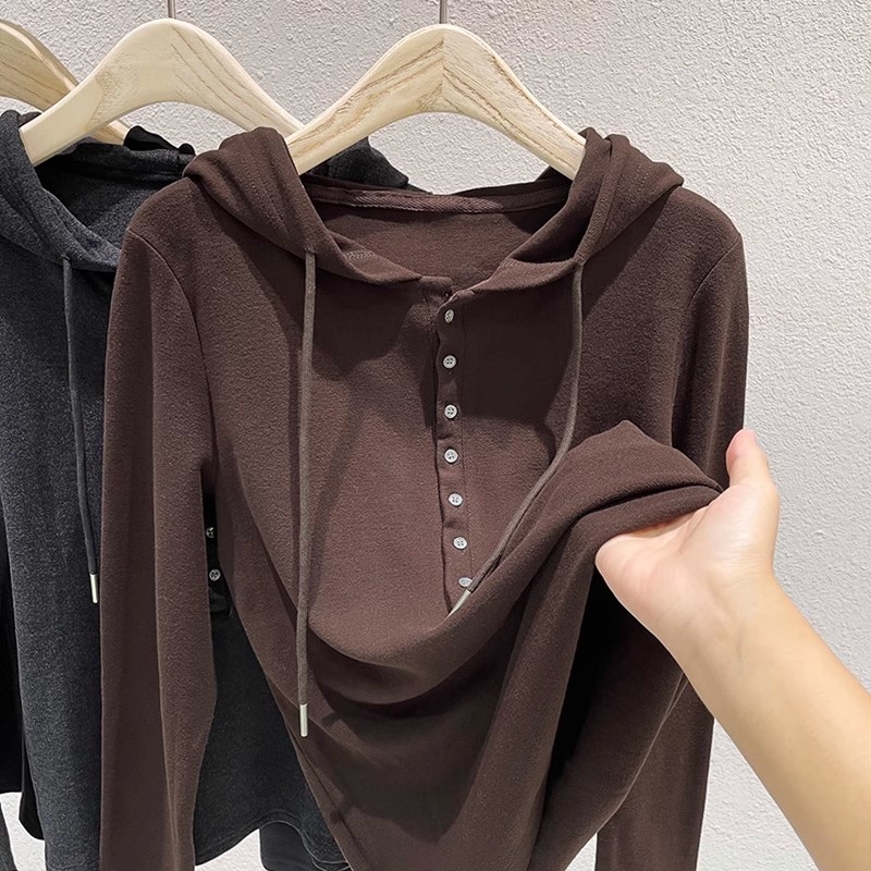 Qiaofuduo izuzetno mek dvostrano baršun kapuljača s dugim rukavima, fleece‑obloženo, topli osnovni komad za jesen-zimu, opuštenog stila.