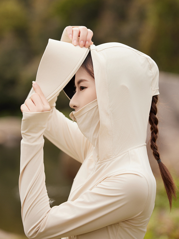 Дамска лятна ветровка с UV защита, качулка, къс модел, Slim-Fit, нейлонова материя, ледена коприна