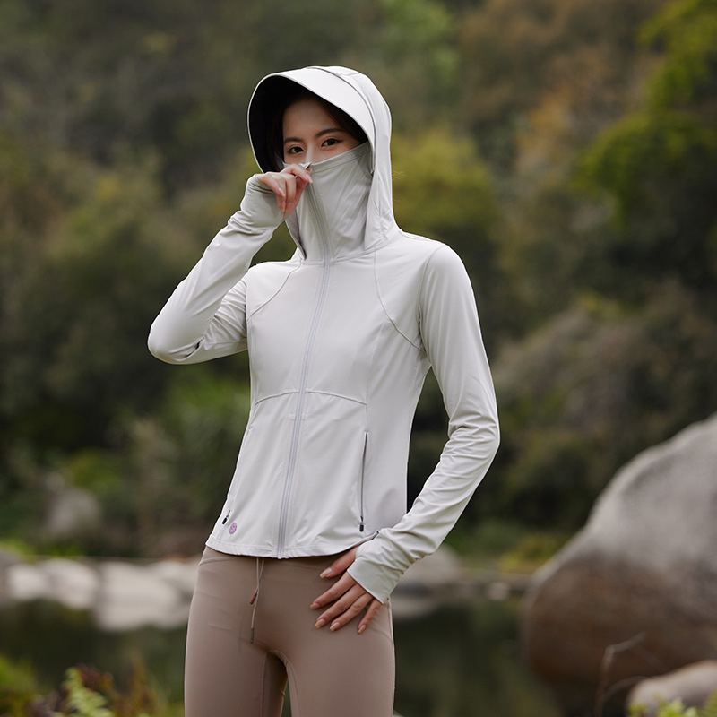 Дамска лятна ветровка с UV защита, качулка, къс модел, Slim-Fit, нейлонова материя, ледена коприна