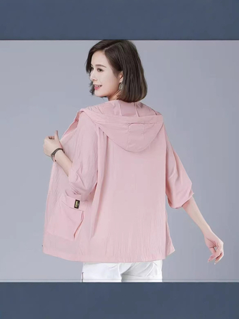 2026 Лято: Ново късо горнище за защита от слънце за дами, корейски стил, свободен силует, плюс размер, тънък плат, UV защита