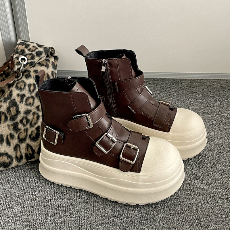 Μαύρα γυναικεία καμβά sneakers με χοντρή σόλα που δίνει ύψος, ρετρό στυλ, φθινοπωρινή 2025, casual παπούτσια που ταιριάζουν με φούστες