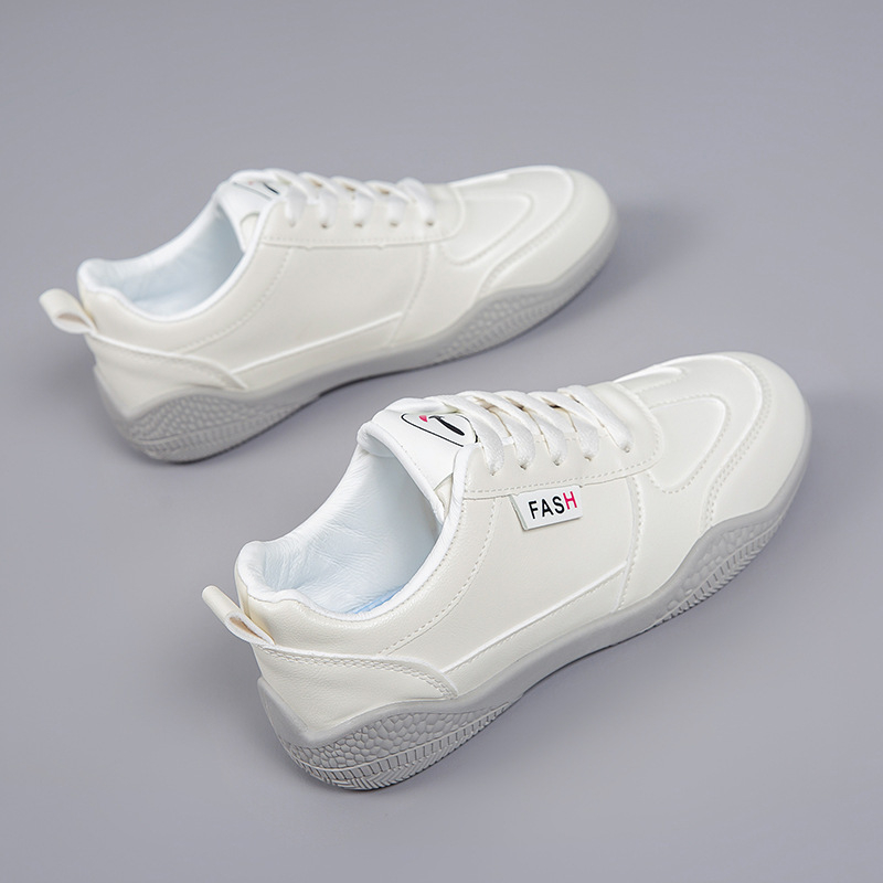 2026-os tavaszi női fehér bőrsneaker, koreai stílusú, sokoldalú mindennapi cipő puha talppal és lélegző kényelemmel