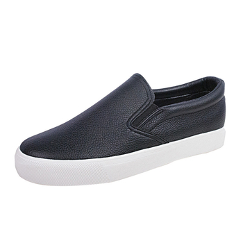 Bijele slip-on tenisice od sintetičke kože za žene i muškarce, minimalistički casual model s okruglim vrhom i niskom petom, gumena potplata, vodootporne i otporne na mrlje