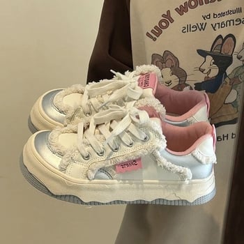 Ženske bijele tenisice s debelim potplatom, proljeće 2026., svestrane chic niske casual tenisice s hongkonškim stilom