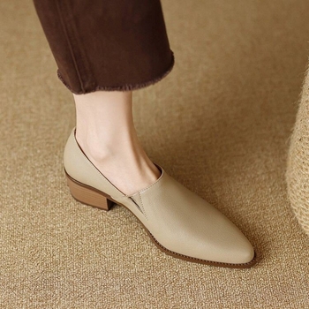 Női hegyes orrú Slip-On bőrlapos loaferek, puha PU bőr, közepes magasságú vastag sarokkal, tavasz–ősz