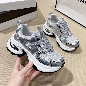 Ženske tenisice dad shoes s povećanjem visine, u stilu Zhao Lusi, novi model 2025, lagane, s debelim potplatom, za svakodnevnu upotrebu.