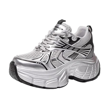 Női dad sneakers platform cipő hálós felsővel, ezüst színben, vastag talppal a magasság növeléséért, hétköznapi sportcipő