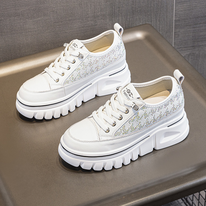 825-235 Női fehér bőrsneaker 7 cm-es magasság-emeléssel, fűzős, mindennapi platform cipő PU talppal