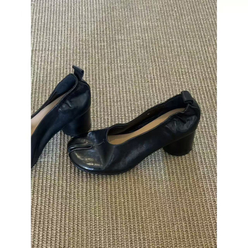 Báránybőr verzió — női cipő osztott ujjú, slip-on, puha bőr, plisírozott rész, középmagas sarok, tavaszra