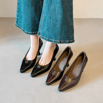 Camellia puha bőr slip-on női cipő, magas sarkú, hegyes orral, 2026 új modell