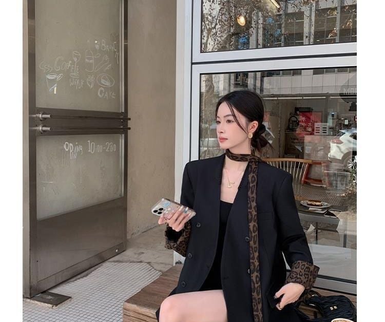 Blazer s leopard uzorkom i patchworkom, za proljeće i jesen, moderan i laskajući, uredski stil, francuski štih, svestran sako