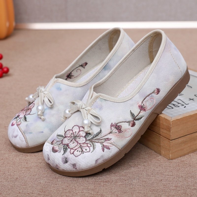 Női vászoncipő hímzett mintával, slip-on, etnikus stílus, lapos talp, kényelmes