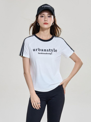 Ženski T-shirt s okruglim izrezom, raglan rukavima, otisak, sportski stil, svilenkasto mekan dodir, ljeto 2026