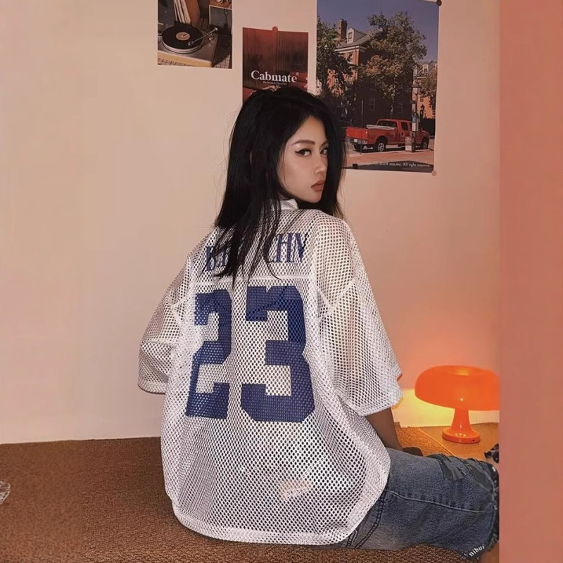 Ženska bluza s američkim retro stilom, V-izrezom i proreznim dizajnom, opuštena kroj, kratki rukavi, casual hip-hop vintage dojam