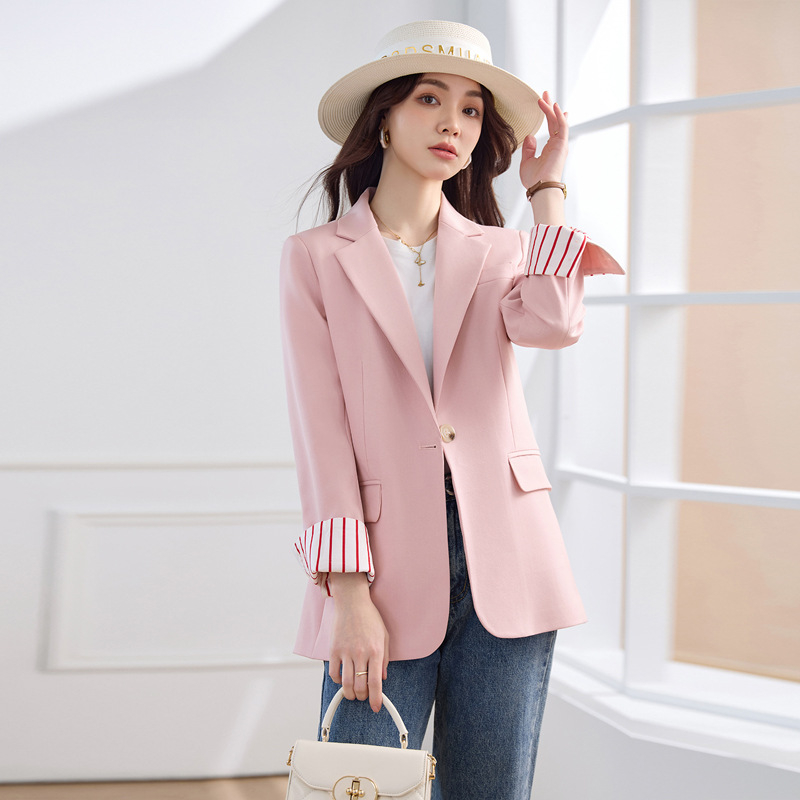 Ženski blejzer za proljeće 2026., lagan, uskog kroja, formalno sako s jednim gumbom, dugi rukavi