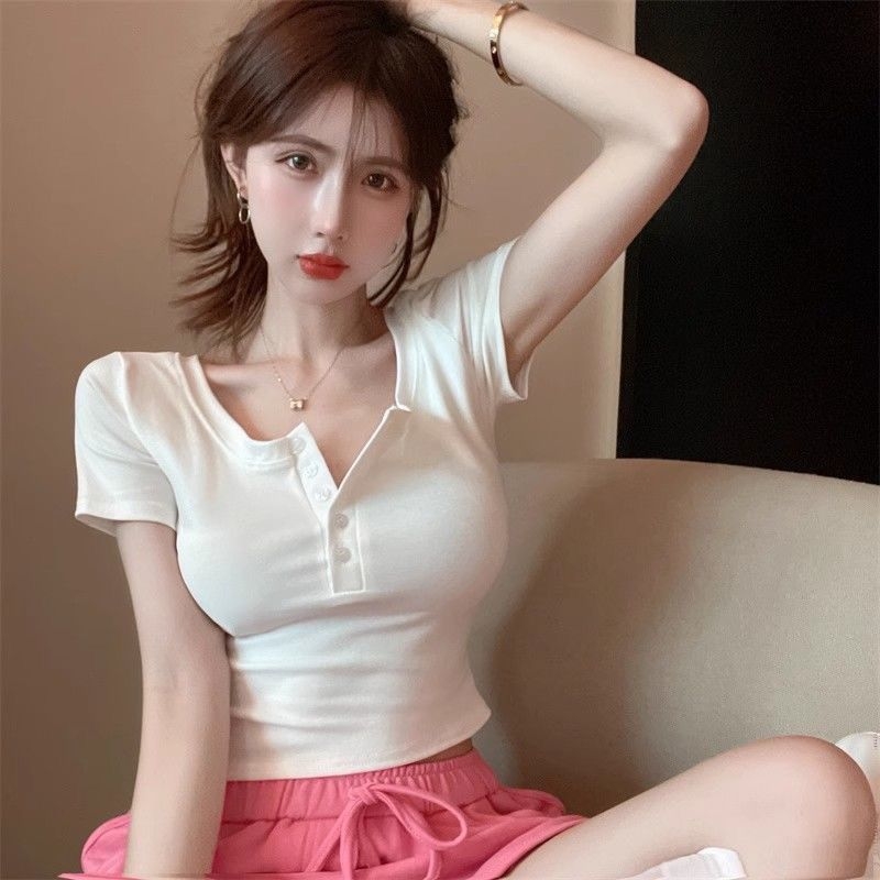 Damski elastični cropped top s kratkim rukavima, uski kroj, visok izrez, ljetni top