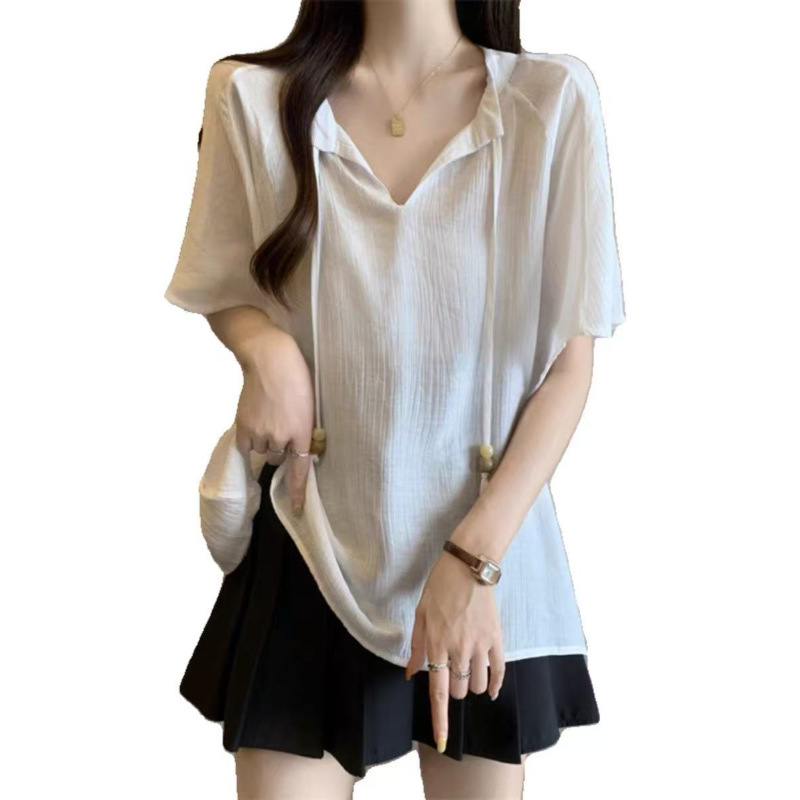 Ženski T‑shirt kratkih rukava s V-izrezom, plus veličina, opuštena silueta, ljeto 2025, casual stil