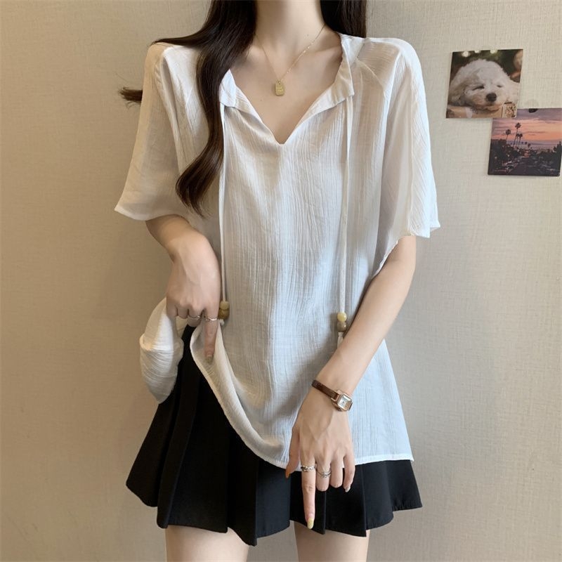 Ženski T‑shirt kratkih rukava s V-izrezom, plus veličina, opuštena silueta, ljeto 2025, casual stil