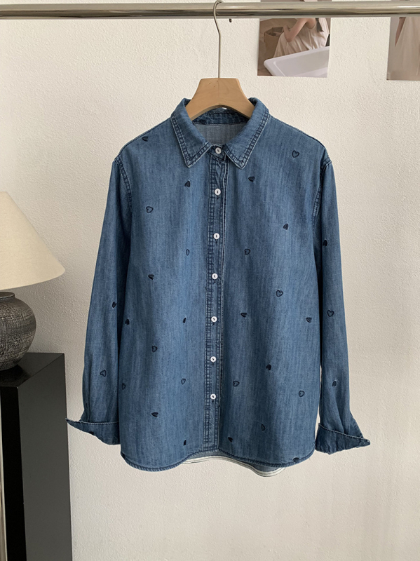 Omalai denim košulja sa šivanim srcem, ovratnik, duge rukave, srednja duljina, za žene, model 6493, proljeće 2026