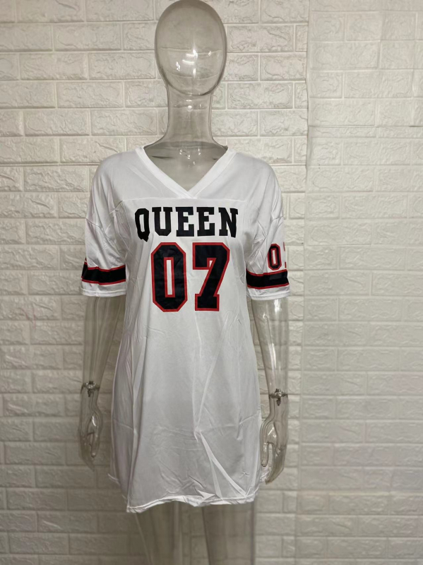 Ženska T-shirt haljina s printom slova QUEEN07, ležerni casual stil, crno-bijela, kratki rukavi